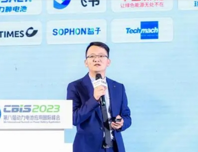 鈦瑪科李維能：超聲波除塵系統(tǒng)極大清除極小顆?；覊m